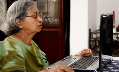 The Benefits of Seniors Using the Internet